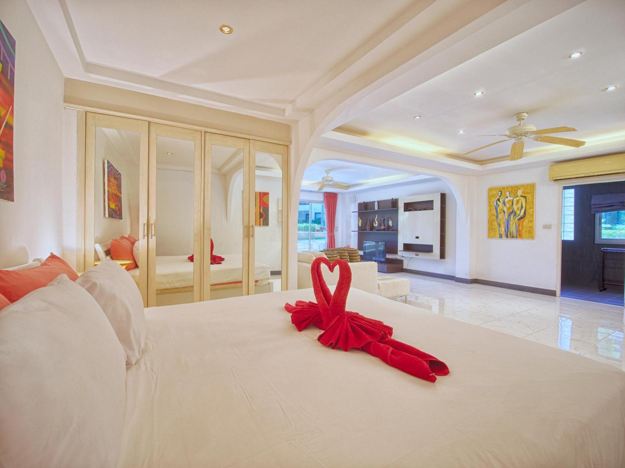 Serenity Lakeside Resort Kathu Exterior foto
