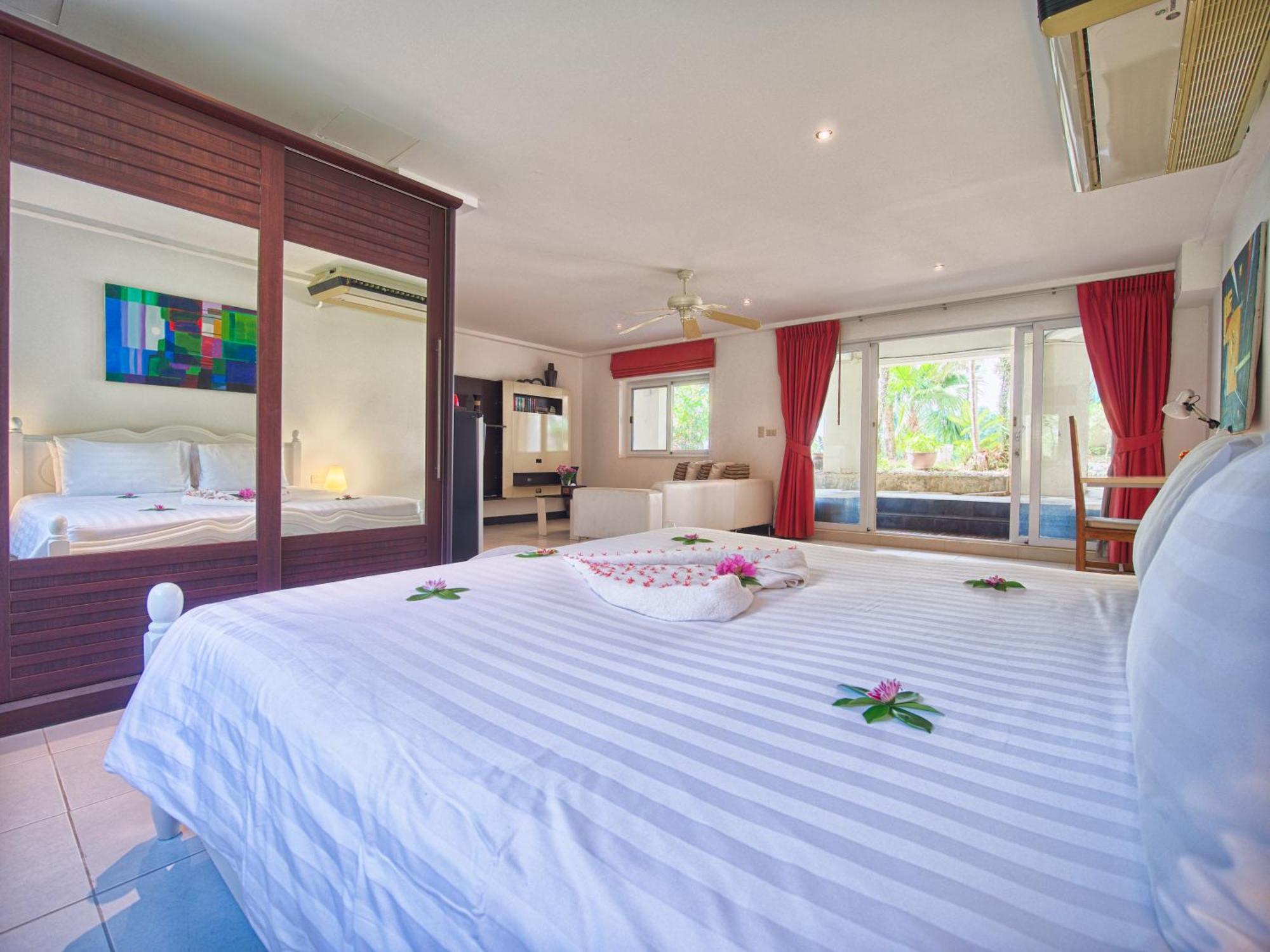 Serenity Lakeside Resort Kathu Exterior foto