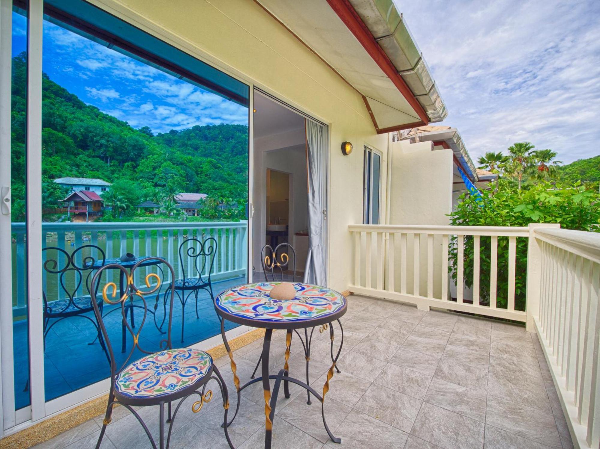 Serenity Lakeside Resort Kathu Exterior foto