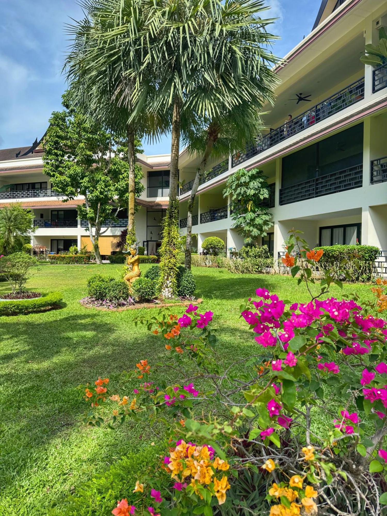 Serenity Lakeside Resort Kathu Exterior foto